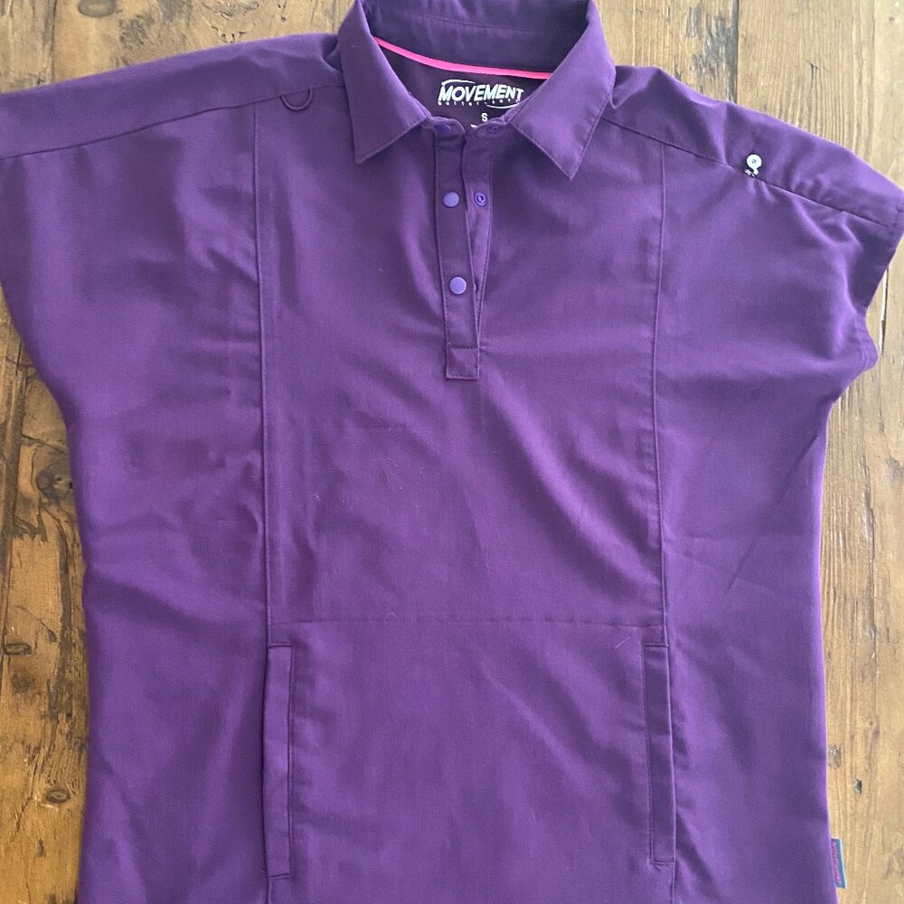 Butter Soft Movement Scrub Top Size Small